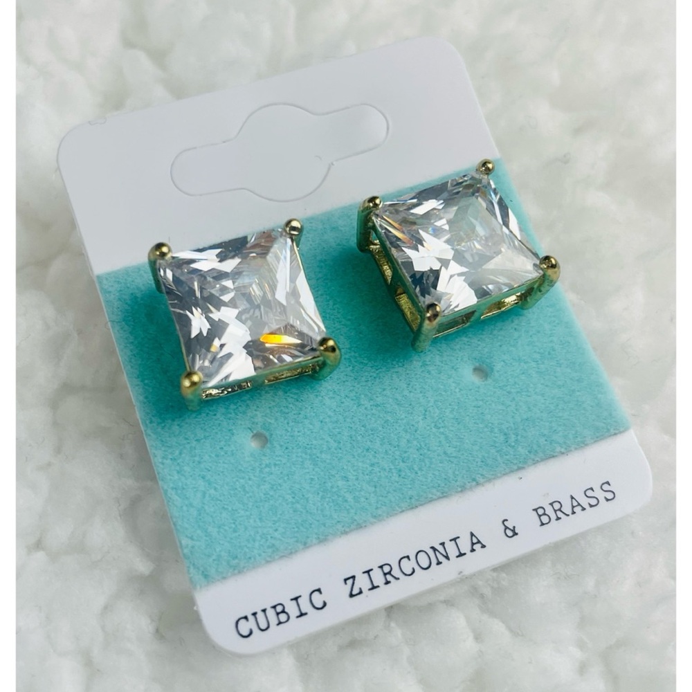 (NWT) Large Cubic Zirconia Square Princess Cut Stud Earrings - Picture 6 of 11